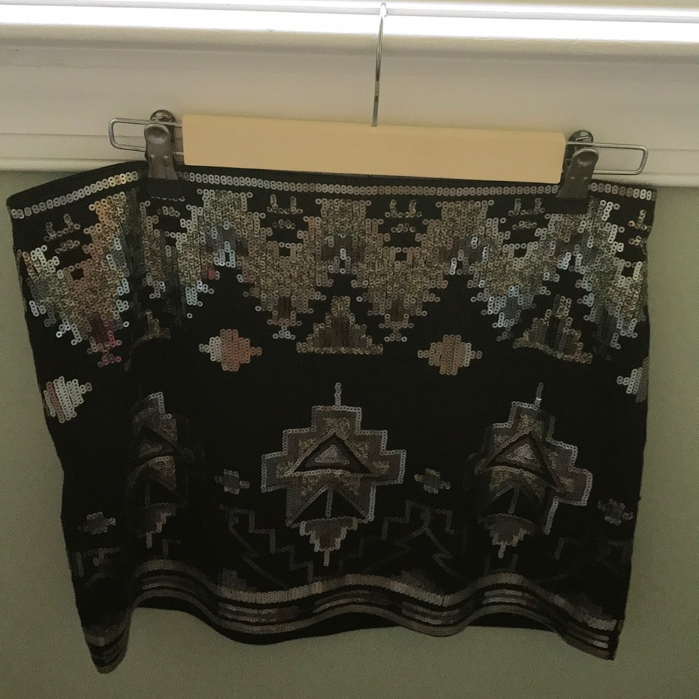 Express Sequin Skirt